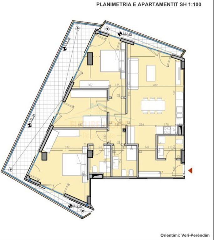 Shitet apartament 3+1+2+verand+post parkimi Gradient Liqeni i Thate