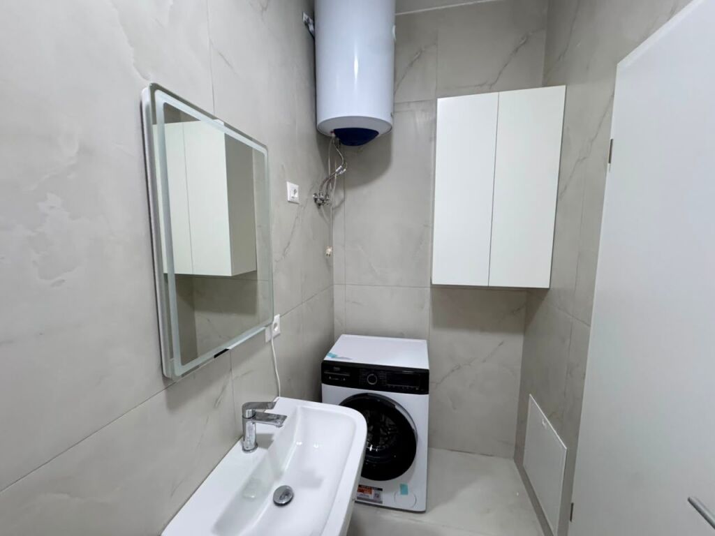 🏡 Appartamento 2+1 in affitto 📍 Ali Demi, Complesso Kadiu💰 50.000 lek/mese