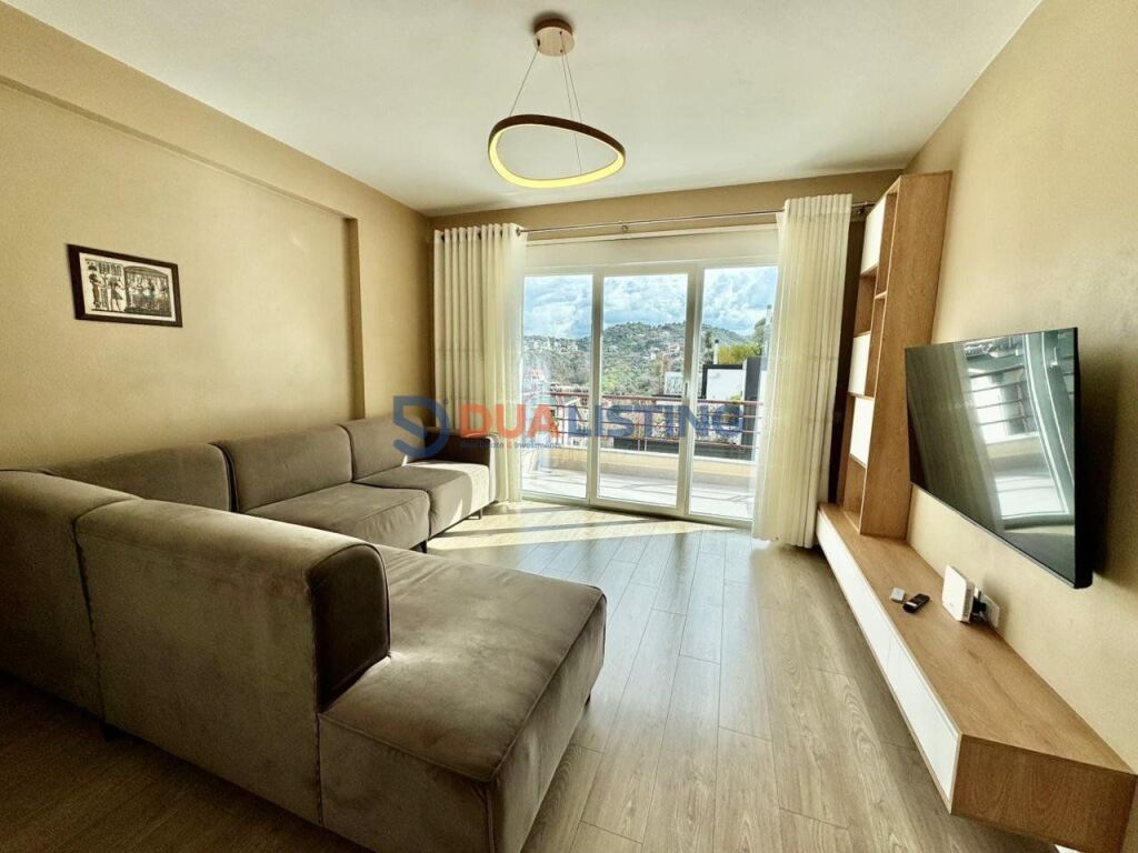 Shitet apartament modern 2+1+2 me ballkon tek FZ, Liqeni i Thate