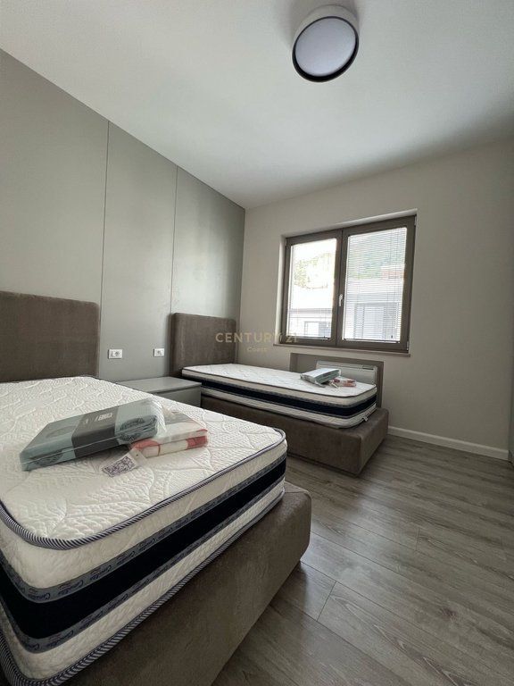 APARTAMENT LUKSOZ 2+1+2 PER QIRA, PAMJE TOTALE DETI NE UJE TE FTOHTE ,VLORE !