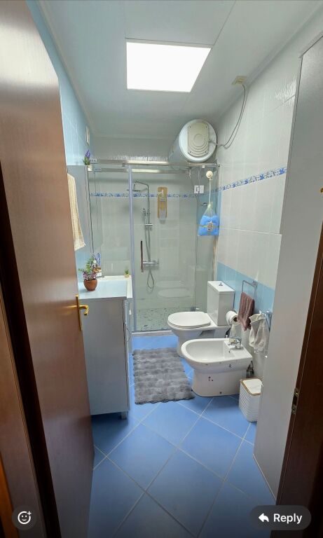 3+2wc,me post parkimi,liqeni i thate,365.000 euro