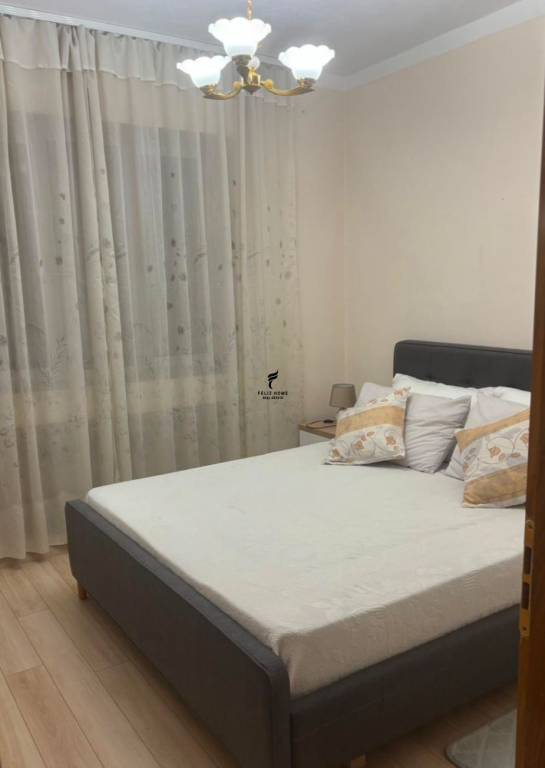 APARTAMENT ME QERA 3+1 MYSLYM SHYRI 80.000 LEKE FH-74057
