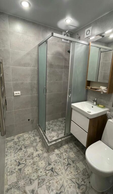 Via Dibra vicino a Selvise, affittasi appartamento 1+1.