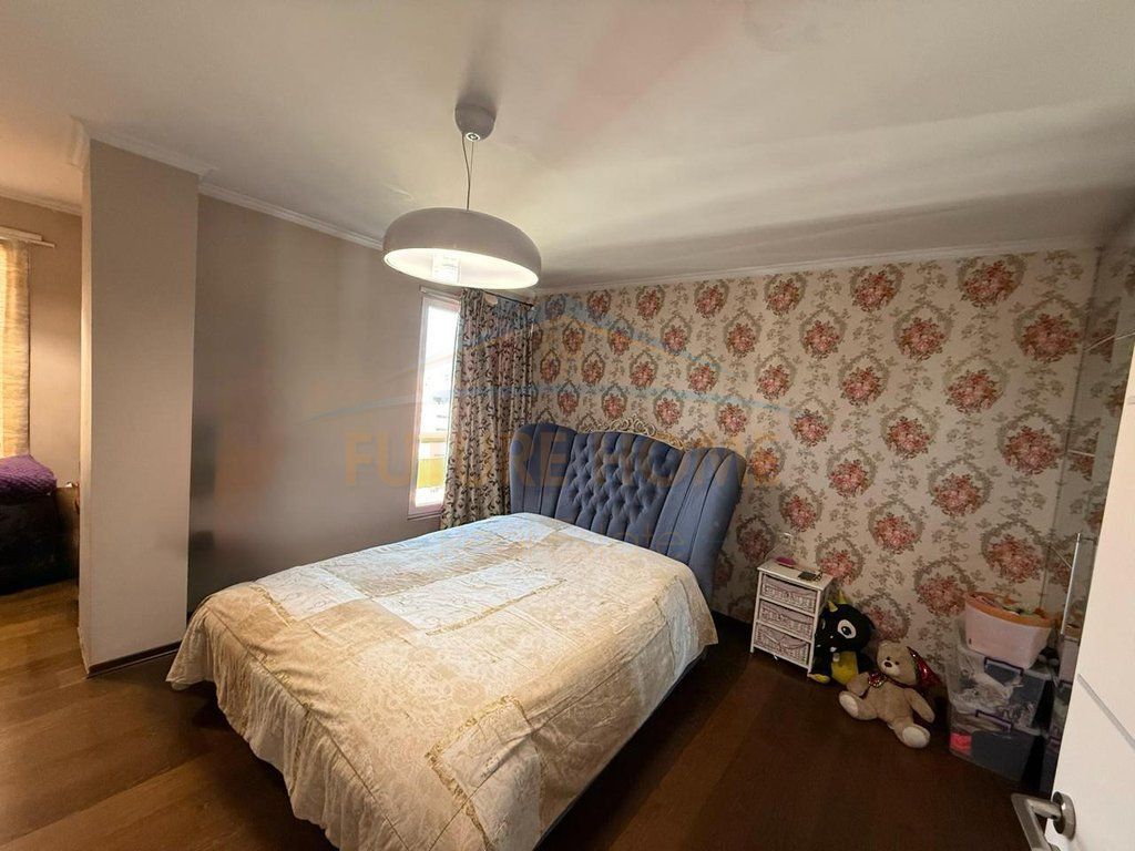 In vendita, Appartamento 2+1, Palazzo con Freccia, Tirana