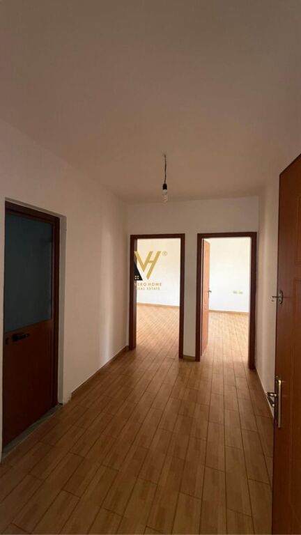 APPARTAMENTO 1+1 IN AFFITTO A HOXHA TAHSIM 400 EURO