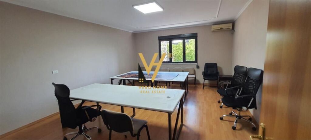 UFFICIO 160 M2 IN AFFITTO IN CENTRO 1.300 EURO