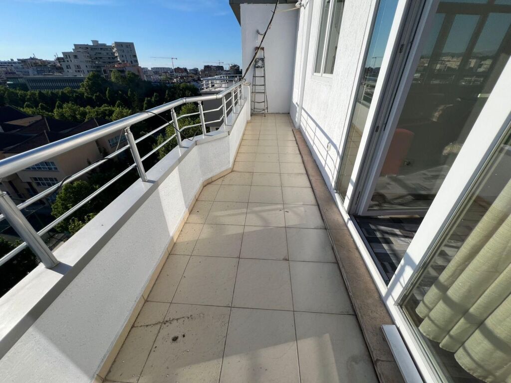 1+1, 4th floor without elevator, vasil shanto, 700 euros negotiable