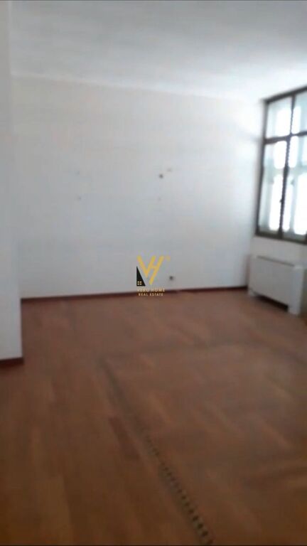 VENDESI APPARTAMENTO 2+1+2+2 BLK A FIER, QUARTIERE 11 GENNAIO 200.000 EURO