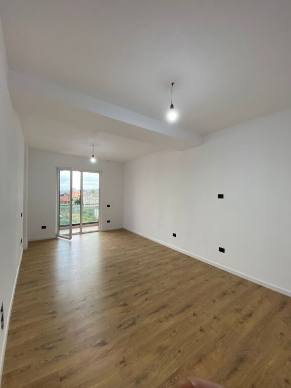 Paskuqan , 2+1 for rent empty
