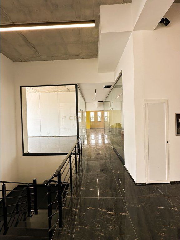 Nuovo Viale - Locale Commerciale in Affitto 170m2 presso il Complesso Bermon