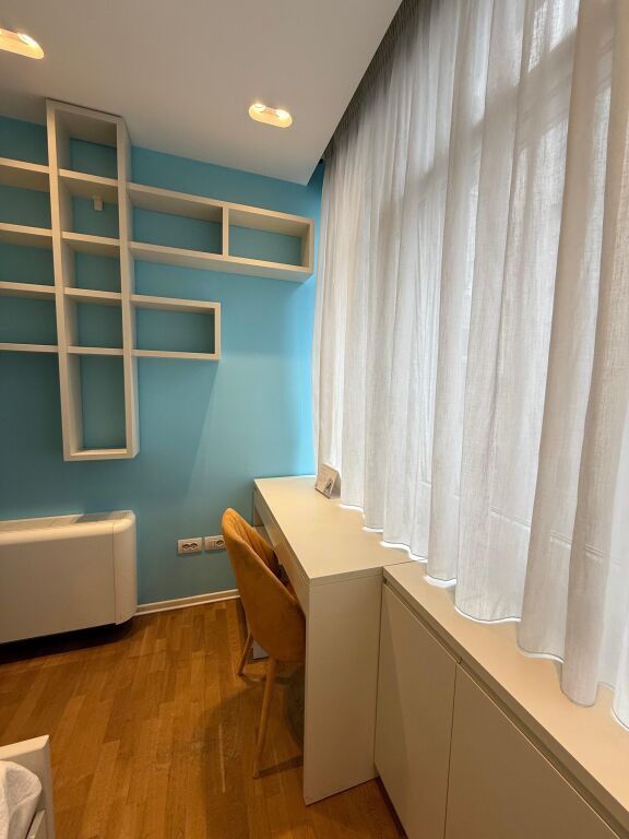 Appartamento 3+1 in affitto a Kika 2, Komuna e Parisit,