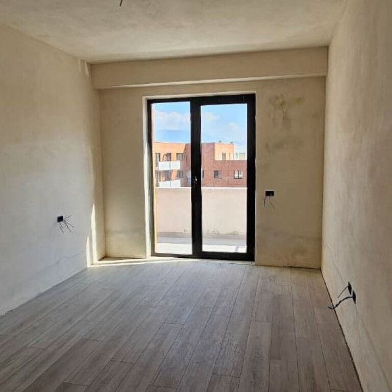 🏢 Shitet Apartament 1+1 – Urban Gate, Tiranë ✨