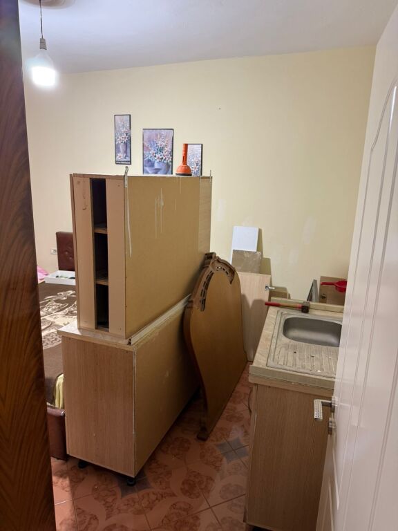 Apartament 2+1 per shitje ne Laprake!