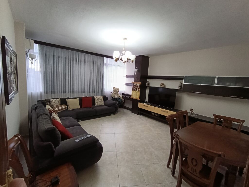 Casa in Affitto 3+2