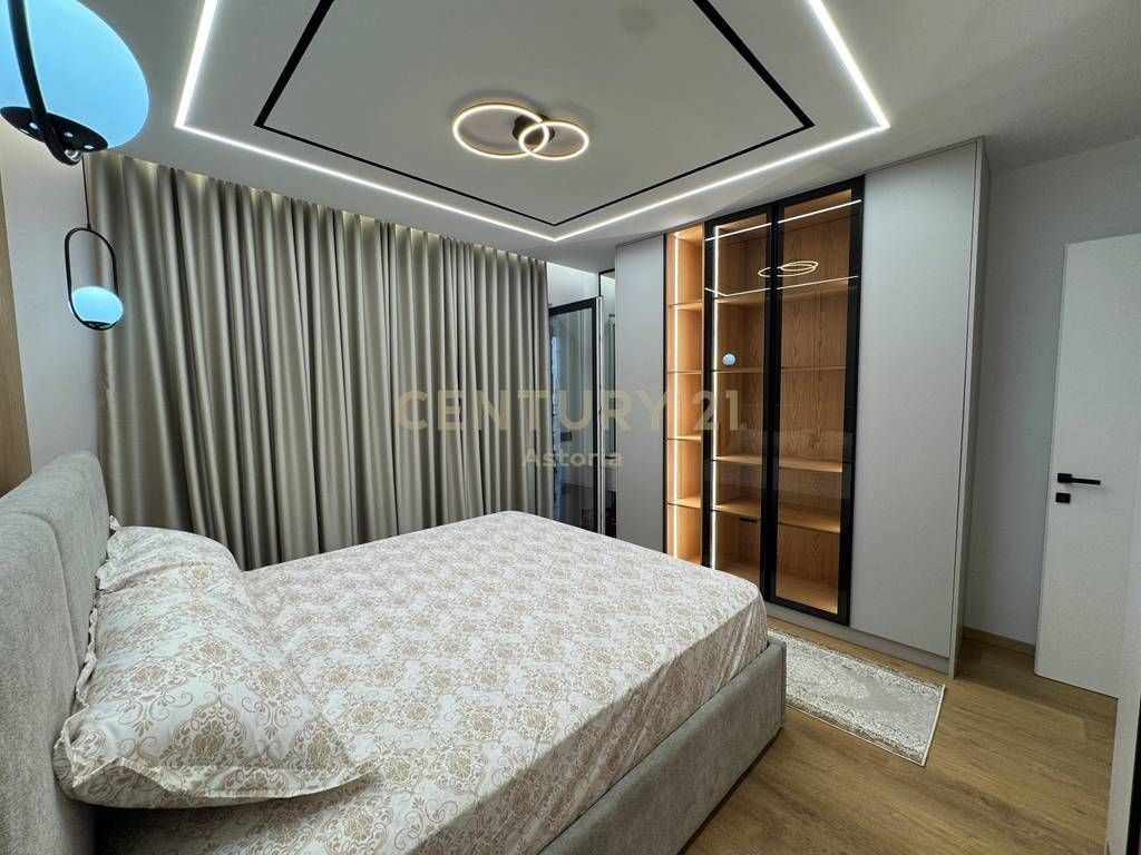 AFFITTASI 1+1 LUSSUOSO CON POSTO AUTO AL COMPLESSO MOLLA A ASTIR CON PARCHEGGIO INCLUSO 680 € /Mese
