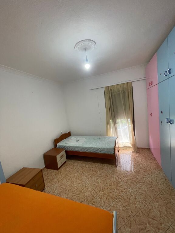Casa in affitto 2+1+parcheggio nella sede uni.Marlin barleti
