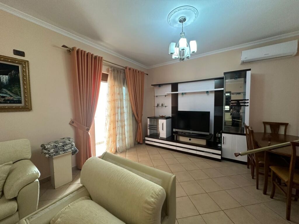 Villa floor for rent in Allias (2+1)