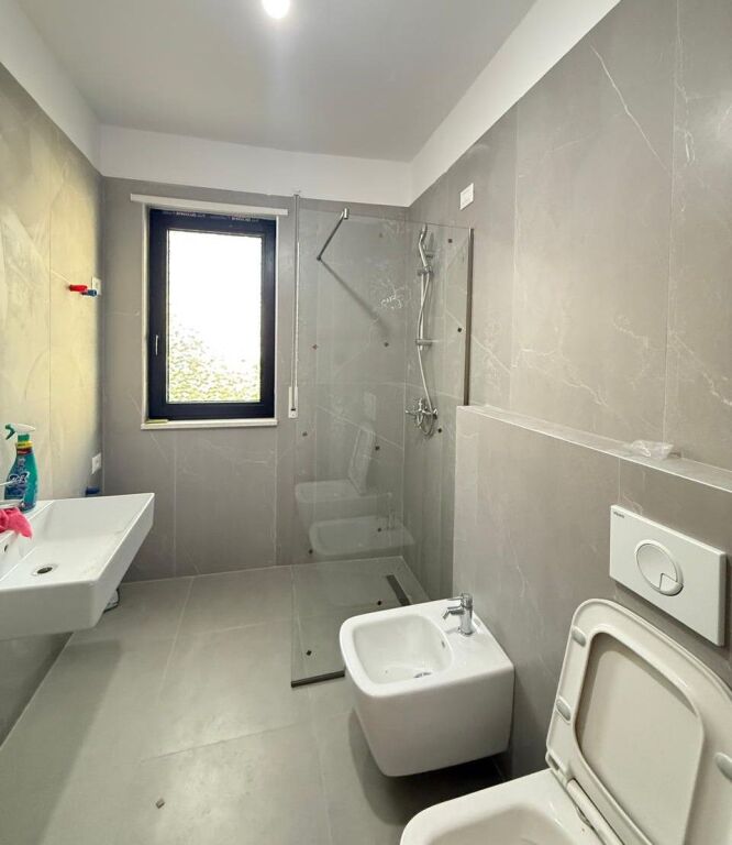 🏡 Appartamento 1+1 con Balcone in Affitto – Comune di Parigi