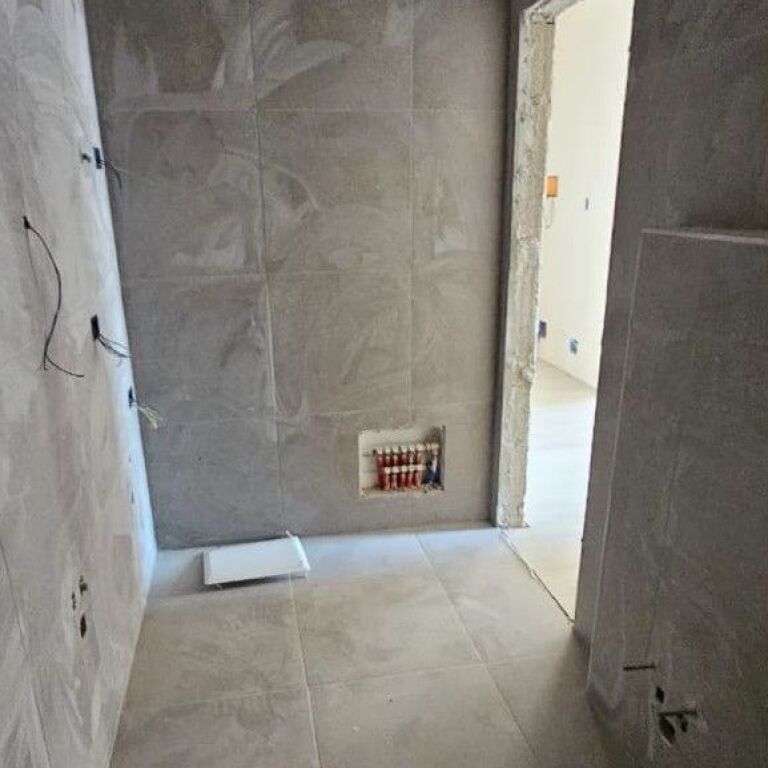 🏢 Shitet Apartament 1+1 – Urban Gate, Tiranë ✨