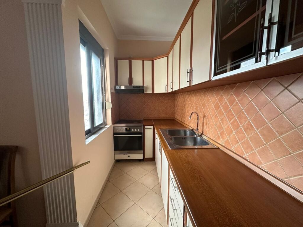 Villa floor for rent in Allias (2+1)