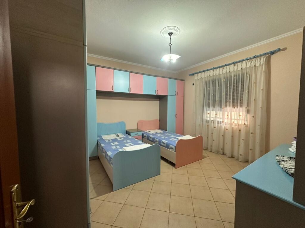 Villa floor for rent in Allias (2+1)