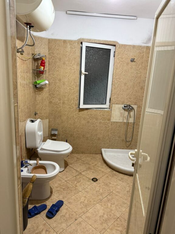 Apartament 2+1 per shitje ne Laprake!