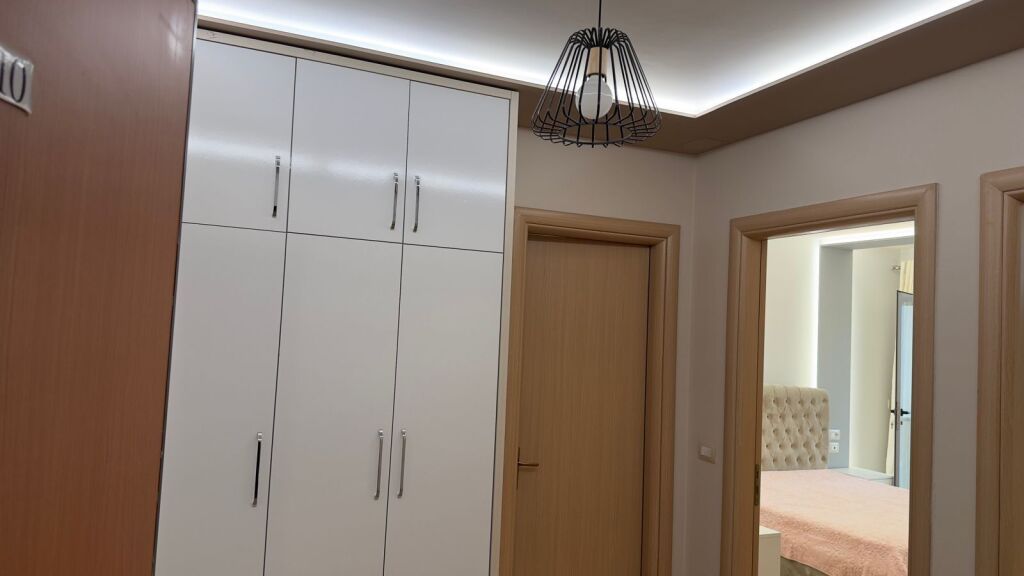 1+1, te liqeni i thate, 550 euro