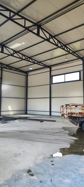 Magazzino in affitto Berxulle vicino a Rinas !