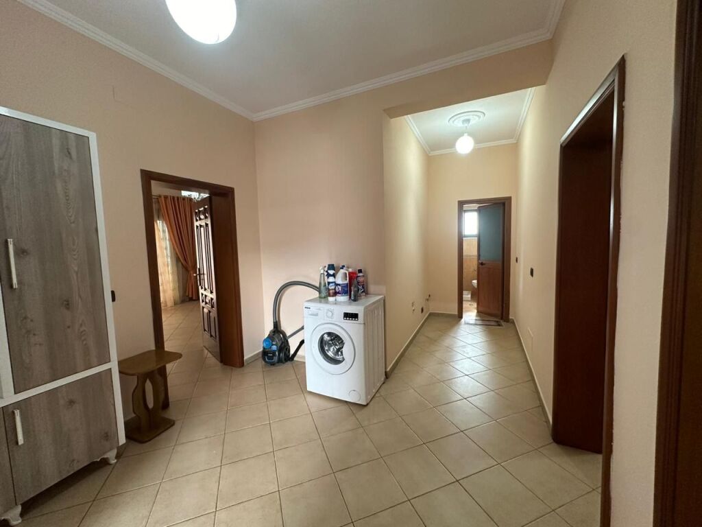 Villa floor for rent in Allias (2+1)