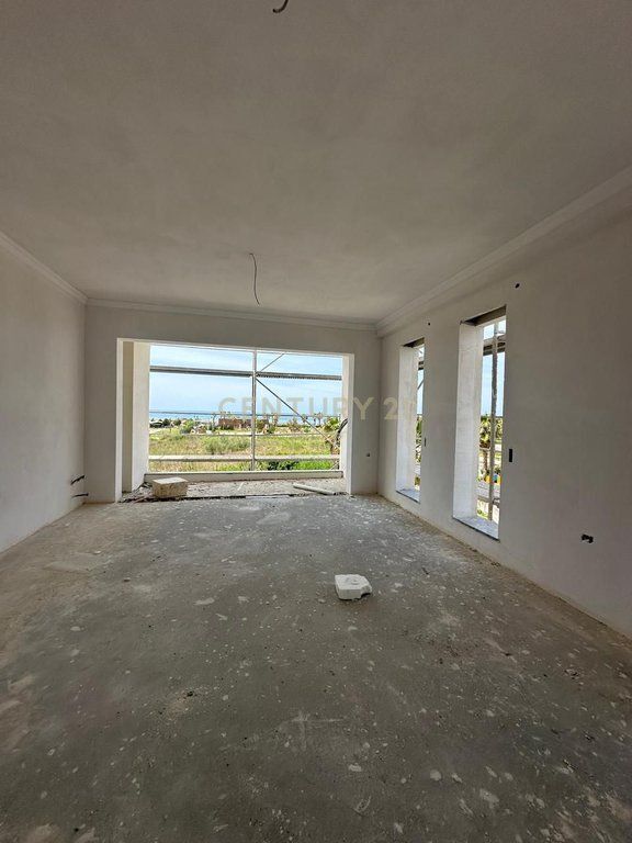 Apartament 2+1+2+post parkimi me pamje deti per shitje tek Gjiri i Lalzit !