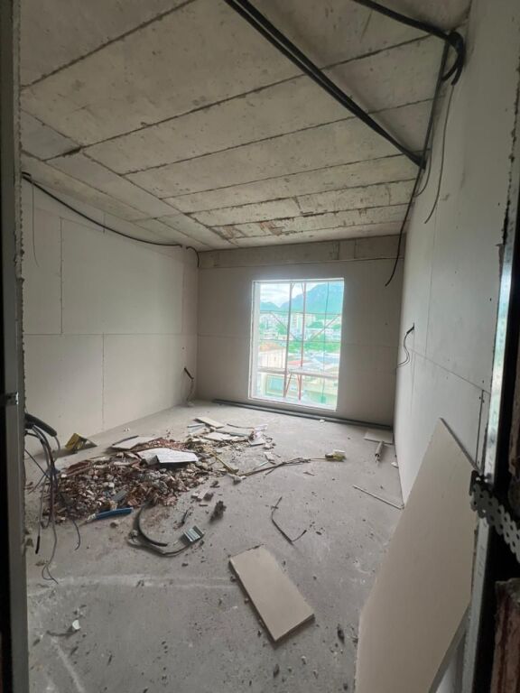 🏡 EKSKLUZIVE – SHITET APARTAMENT 2+1+2 ME BALLKON