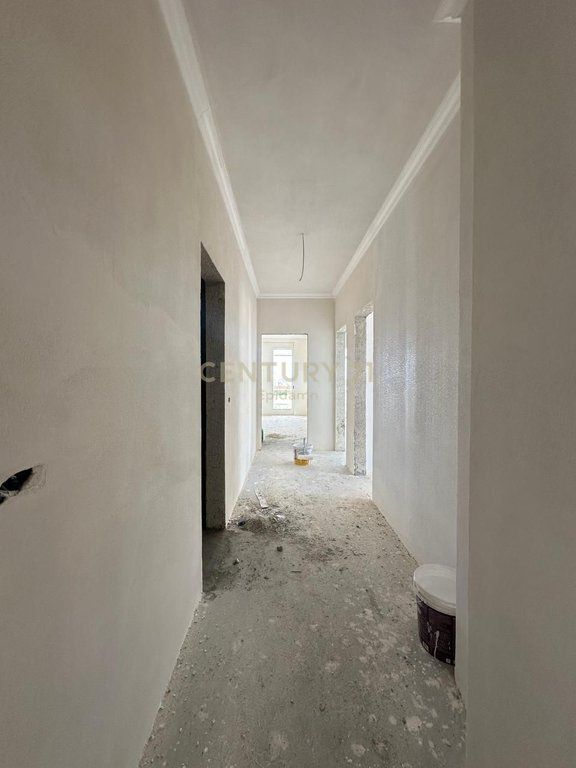 Apartament 2+1+2+post parkimi me pamje deti per shitje tek Gjiri i Lalzit !