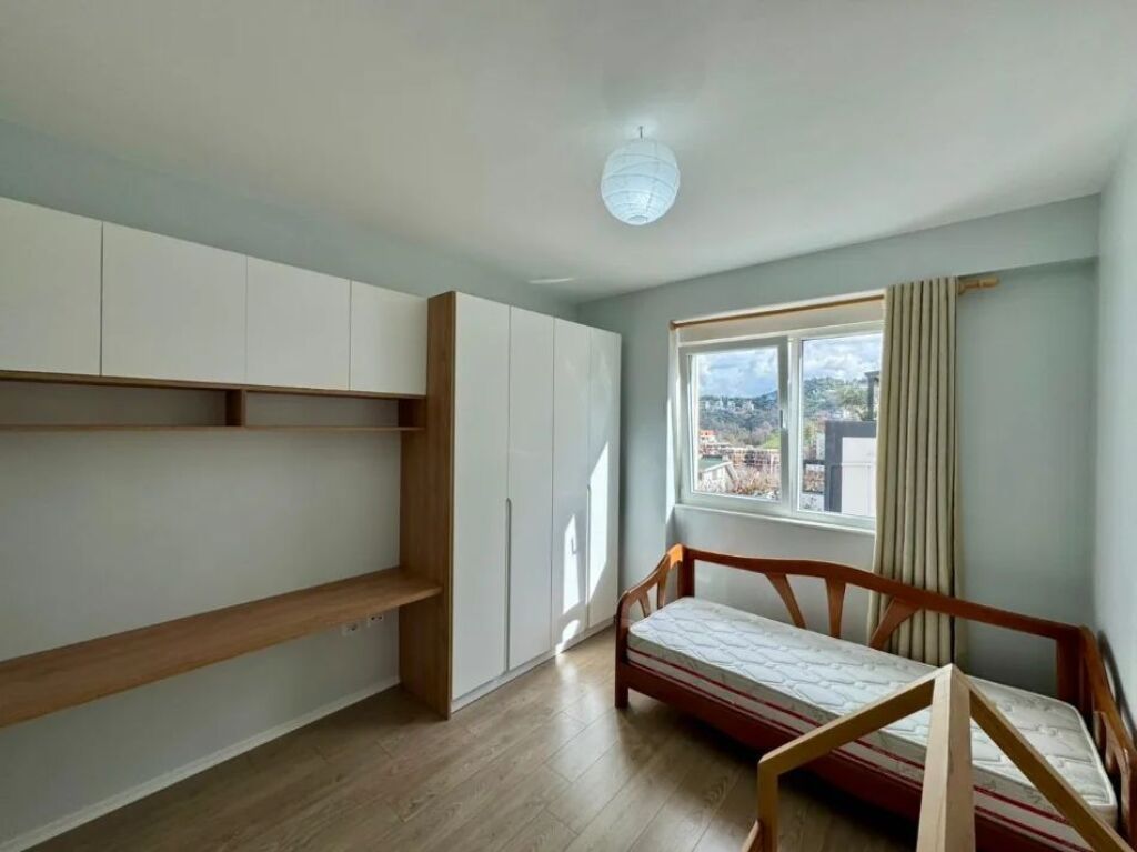 Shitet Apartament 2+1+2 tek Kompleksi FZ “Green Terrace” – Liqeni i Thatë / Kopshti Botanik Tiranë
