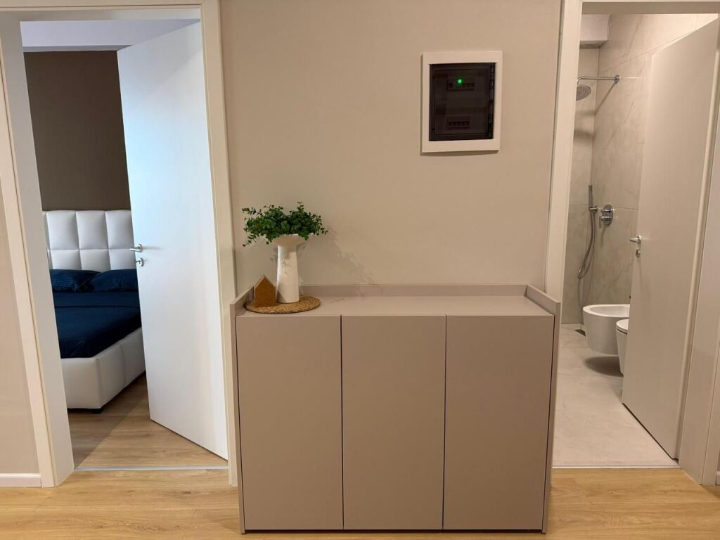 🏡 Appartamento 1+1 in Affitto 📍 Ali Demi – Complesso Kadiu💶 Prezzo: 45.000 Lek / mese