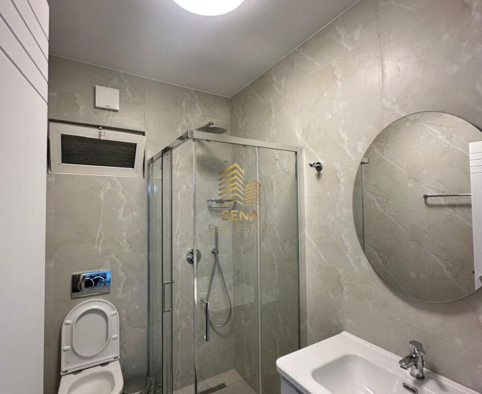 Qira, Apartament 3+1+2blk+2wc,Komuna Parisit, Prane Kristal Centre,120,000 Leke/muaj