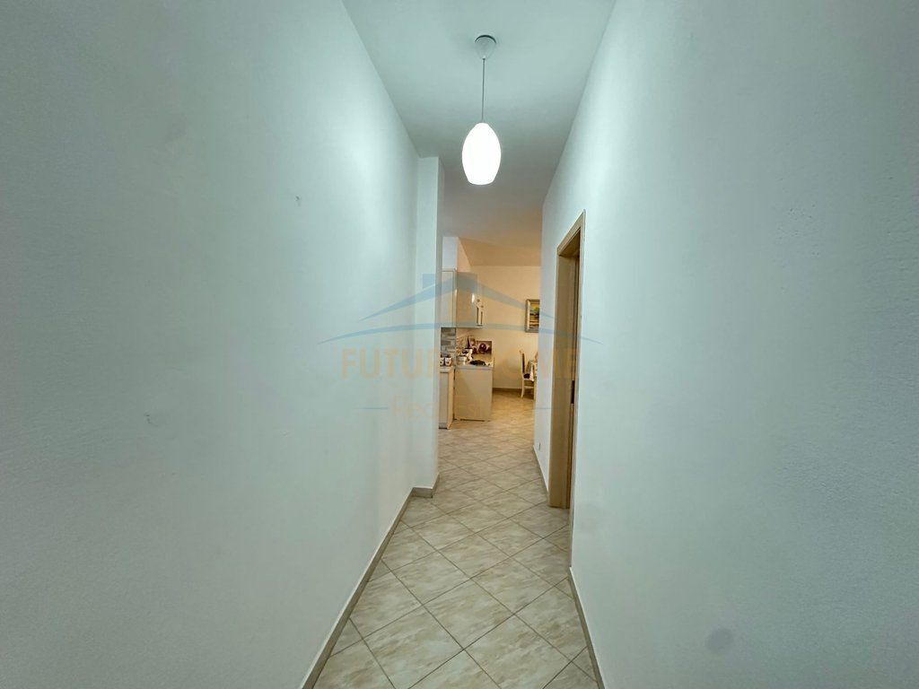 Shitet, Apartament 2+1, Fresk, Tiranë.