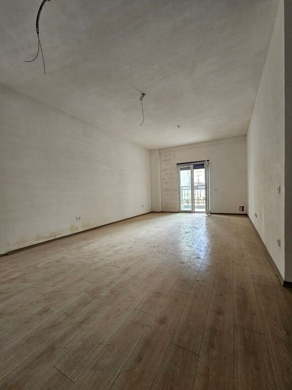OCCASION! SAUK PORTA TIRANA APARTMENT FOR SALE 2+1+2 WC+WARDROBES