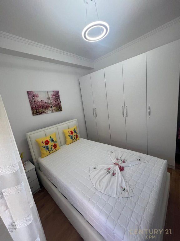 SHITET SUPER APARTAMENT 1+1 I MOBILUAR NË KOMPLEKSIN NOVA, KODRA E DIELLIT 170,000 € Sip. Totale  49m2