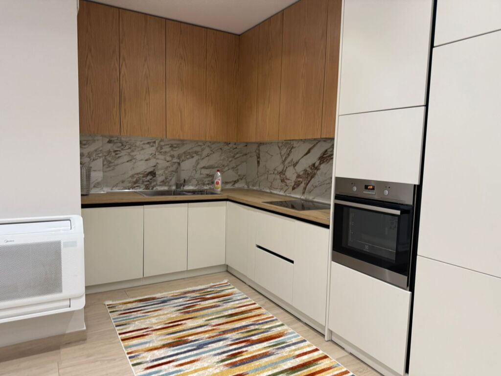apartament ne shitje 1*1+Post parkimite Rezidenca Sofia
