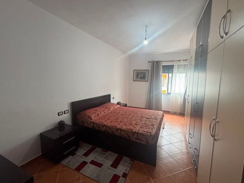 Shitet, Apartament 2+1, Yzberisht, Tiranë.