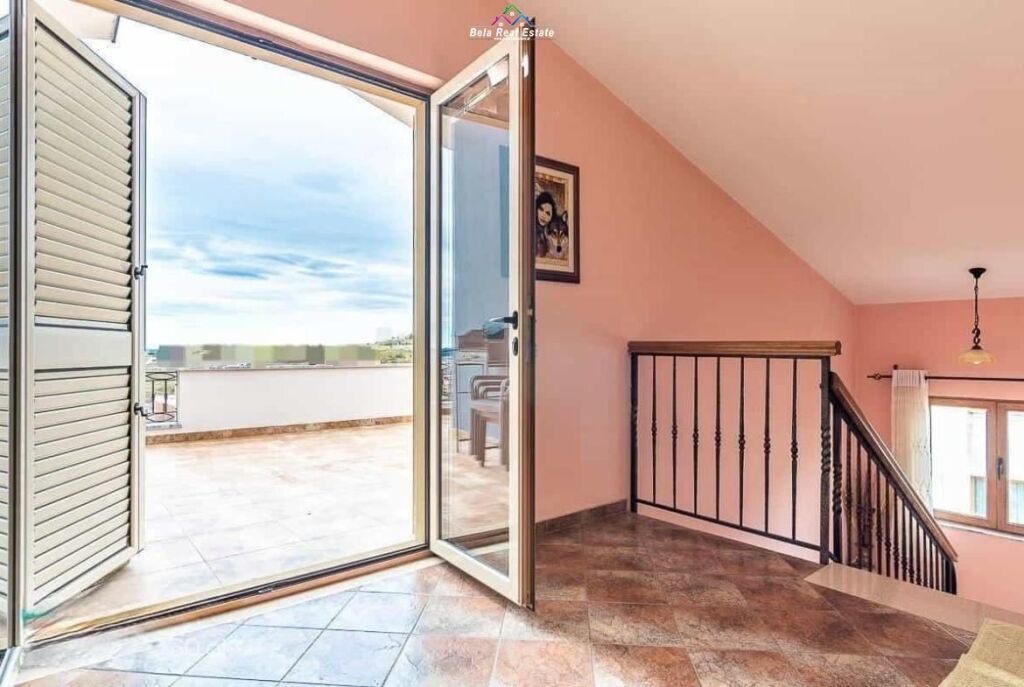 Villa a 3 piani in affitto a Shkoze (ID BV22631) Tirana