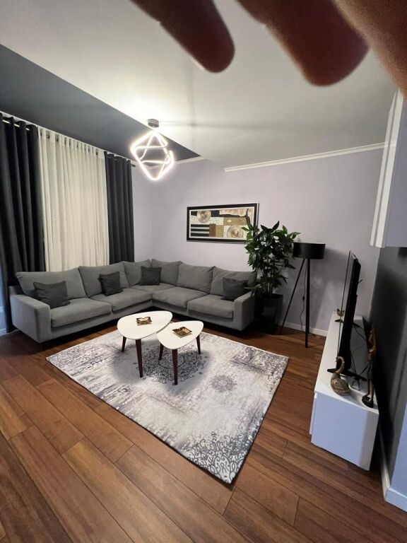 🏡 Apartament 2+1+2 me Ballkon për Qira – Eduard Mano 💶650 euro