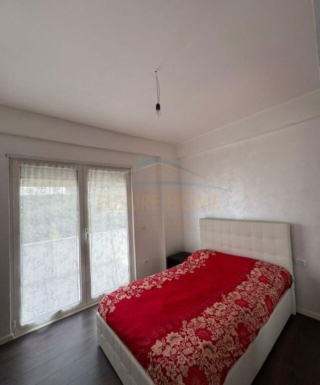 Shitet , Apartament 2+1+2 , Fresk