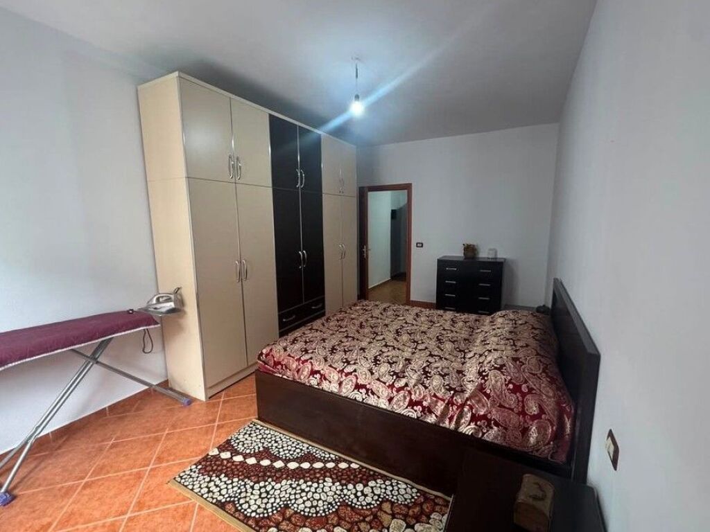 Shitet, Apartament 2+1, Yzberisht, Tiranë.