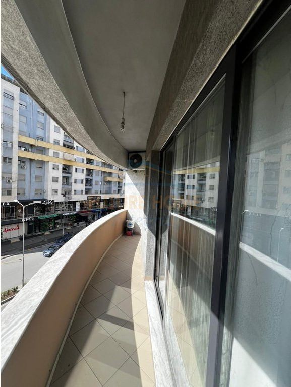Qera, Apartament 2+1+2, Unaza e Re, Tiranë.