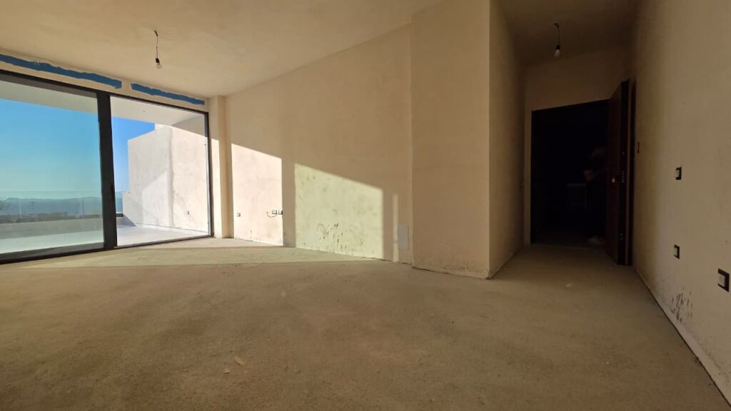 Apartament 1+1 me pamje nga deti dhe verande