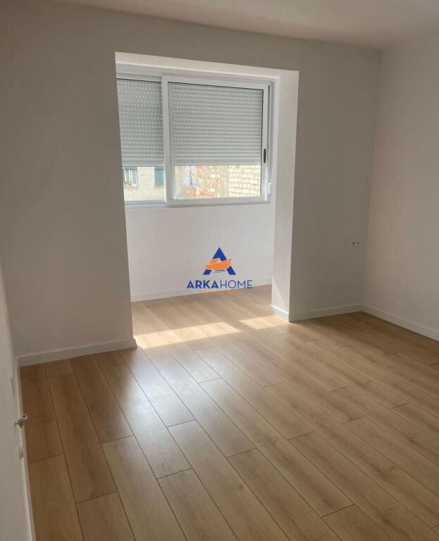 SHITET APARTAMENT 2+1 "TEK 21 DHJETORI" 175.000 EURO - Widok 2