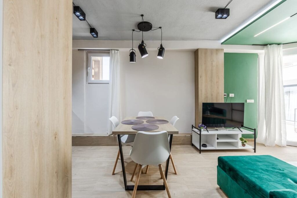 Duplex for sale at Shkëmbi i Kavajës – a few steps from the sea