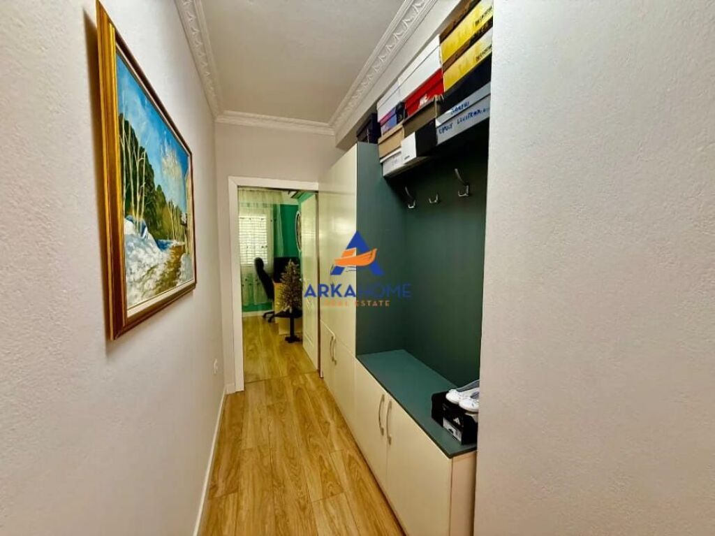 JEPET APARTAMENT 2+1+BALLKON "TEK KOMUNA E PARISIT" 100.000 LEKE