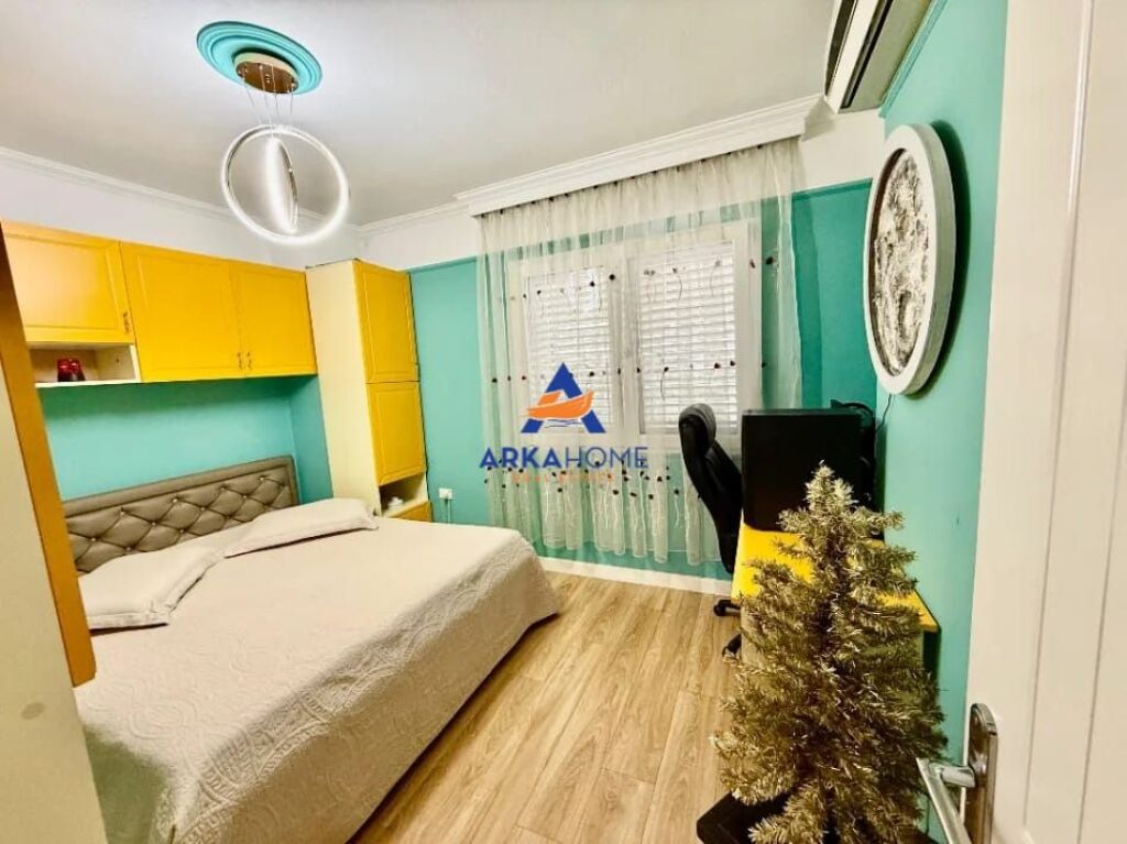 JEPET APARTAMENT 2+1+BALLKON "TEK KOMUNA E PARISIT" 100.000 LEKE